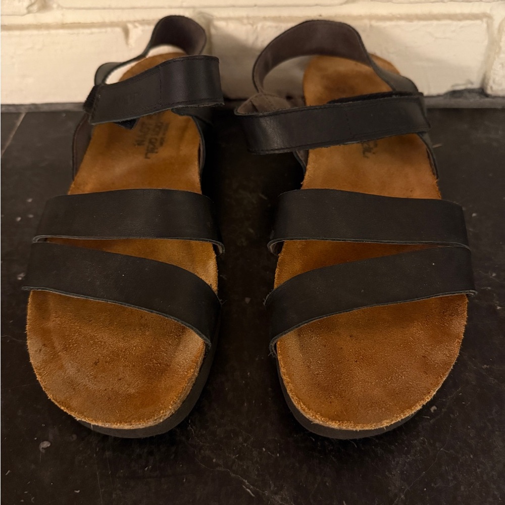 Naot Black Strappy Sandals - Size 42 (11-11.5)
